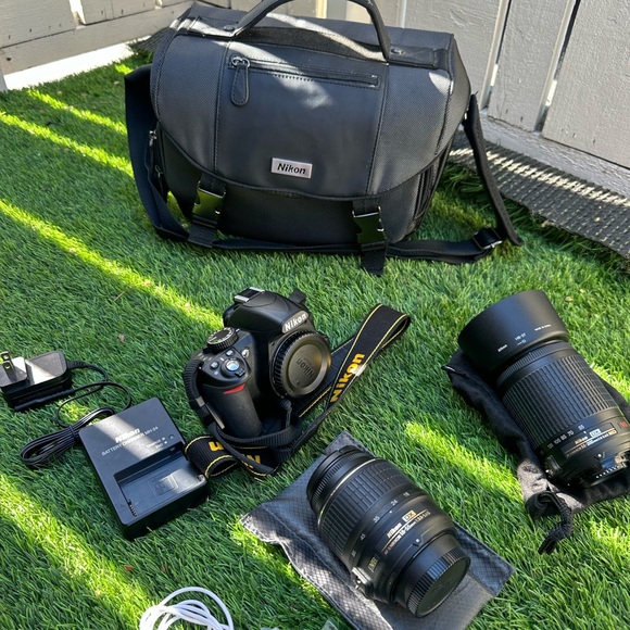 Nikon D3100 With 18-55mm Lens and 55-200mm Lens + Accesories + Bag - Picture 2 of 8